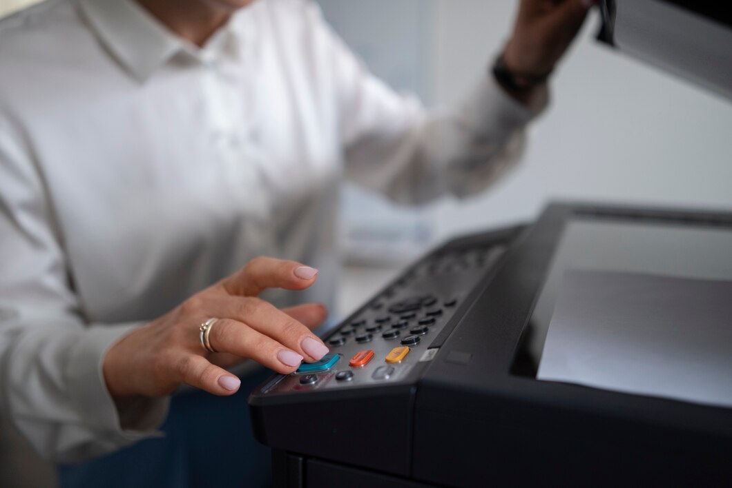 Jak wybrać odpowiednią drukarkę dla twojego biznesu?